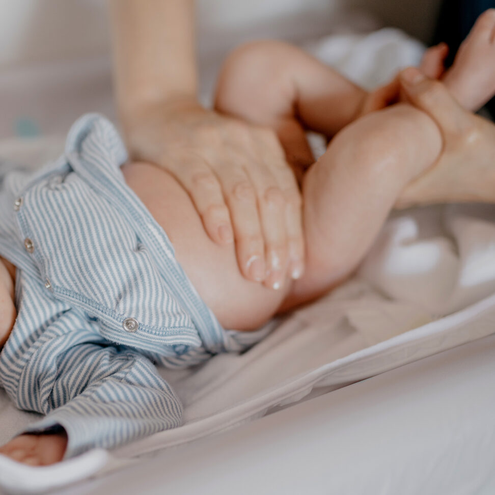 赤ちゃん お腹:膨らみの原因と対処法、病気の可能性は? 35 赤ちゃん お腹:膨らみの原因と対処法、病気の可能性は?