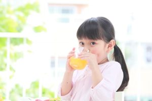 子供ダイエット飲み物!健康的な体重管理のためのおすすめジュースと飲料水ガイド 180 子供ダイエット飲み物!健康的な体重管理のためのおすすめジュースと飲料水ガイド