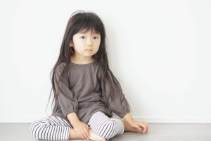 発達障害の無表情な子供の特徴と接し方:理解とサポートのポイント 82 発達障害の無表情な子供の特徴と接し方:理解とサポートのポイント