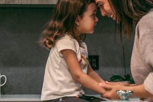 離婚 子供 影響 小学生: 親の離婚が小学生の子供に与える心的影響と対処法 205 離婚 子供 影響 小学生: 親の離婚が小学生の子供に与える心的影響と対処法