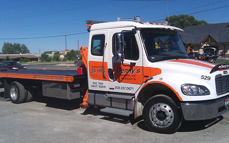 Denny's Towing Service