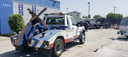 J & J Towing